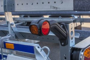 Sānu marķieris uz gumijas sviras LED FT-140 (pa kreisi)