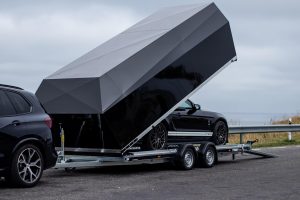 Autotransporta piekabe AP2850-DRB ar alumīnija pārsegu