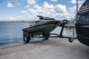 Ūdens motociklu piekabe JS750-L Black Edition